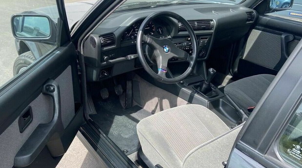 BMW E30