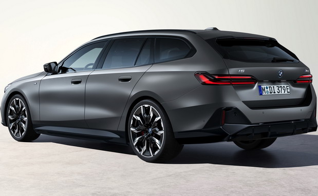 BMW i5 M60