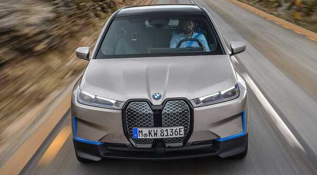 BMW iX