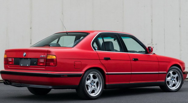 BMW M5 E34