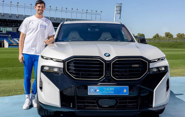 Igrači Real Madrida dobili nove BMW automobile