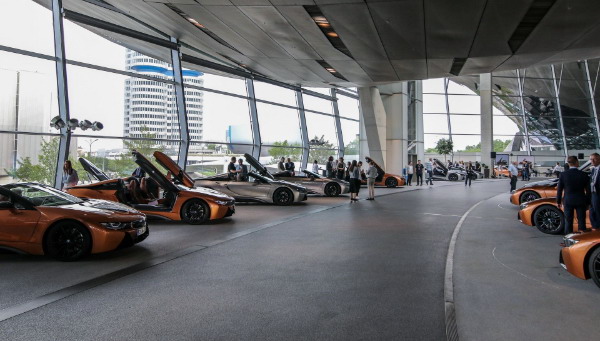 BMW i8 Roadster BMW i8 Roadster