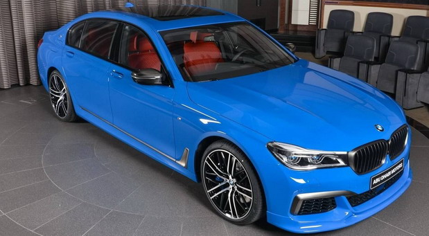 BMW M760Li Santorini Blue 