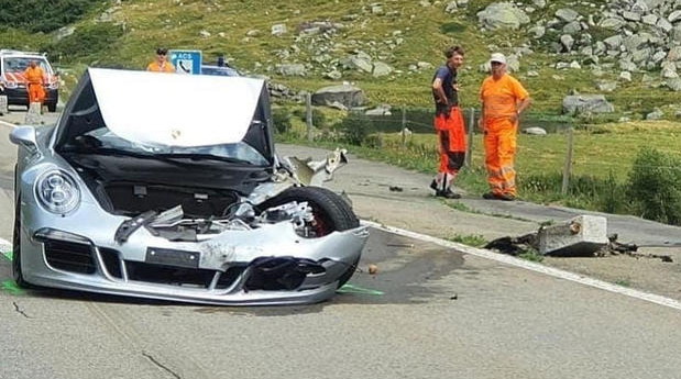 Bugatti Chiron i Porsche 911 Bugatti Chiron i Porsche 911