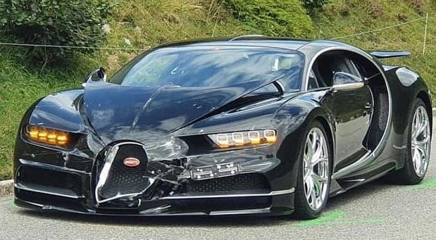 Bugatti Chiron i Porsche 911 Bugatti Chiron i Porsche 911