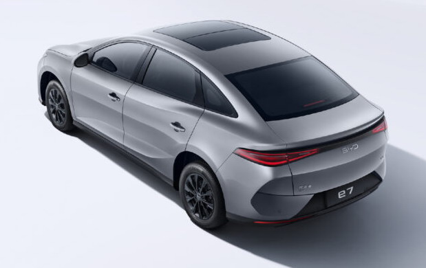 BYD e7 BYD e7
