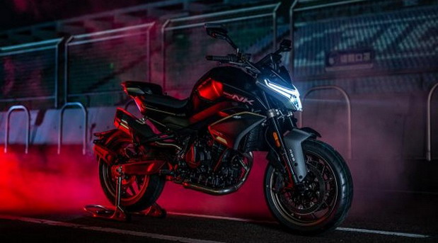 CFMOTO 800 NK