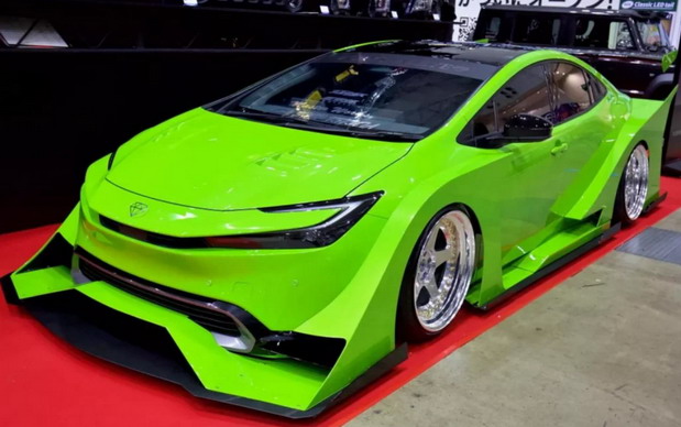 Crystal Eye Toyota Prius