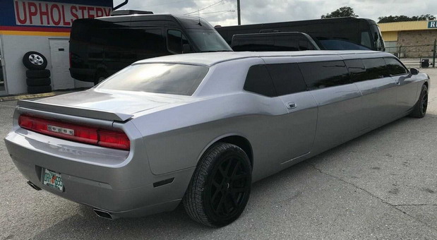 Dodge Challenger Limousine