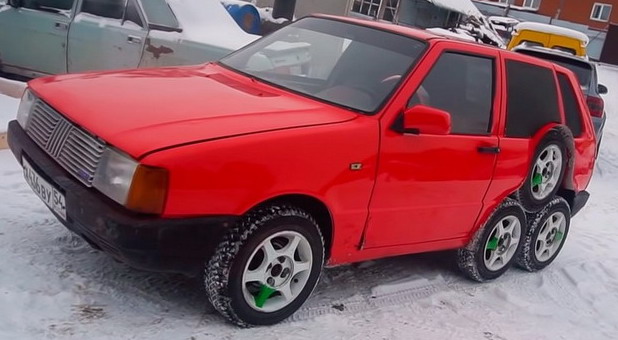 Fiat Uno na osam točkova Fiat Uno na osam točkova