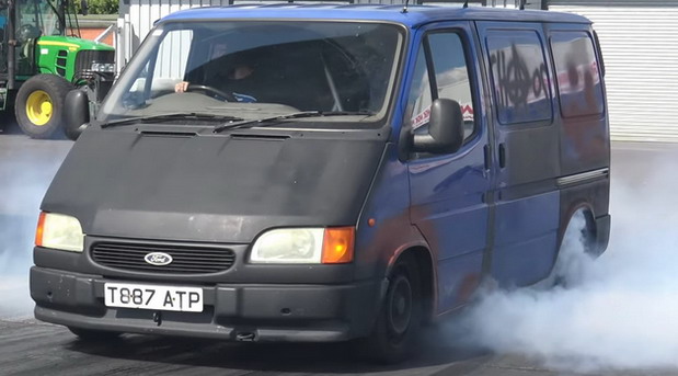 Ford Transit V8