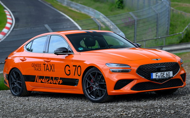 Genesis G70 "Track Taxi" Genesis G70 "Track Taxi"