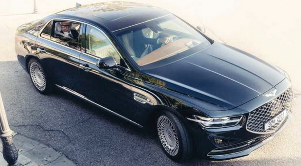 Genesis G90 Genesis G90