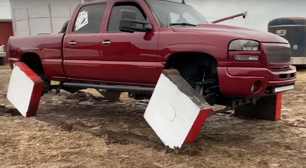 GMC Sierra sa kvadratnim točkovima