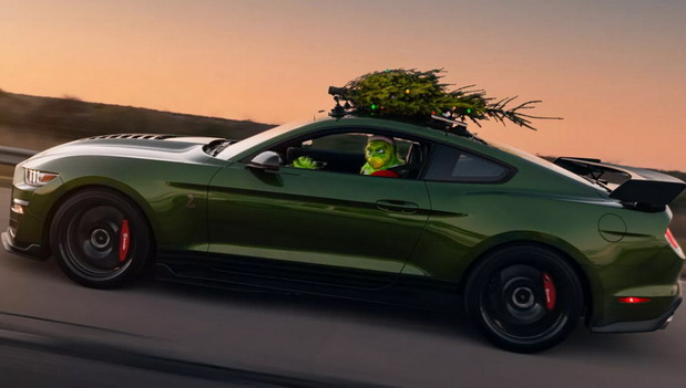 Grinch & Hennessey Mustang