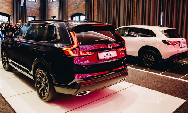 Honda CR-V i Honda ZR-V Honda CR-V i Honda ZR-V