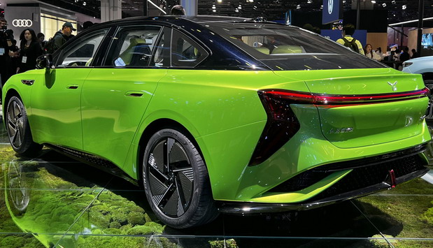 Hongqi E001