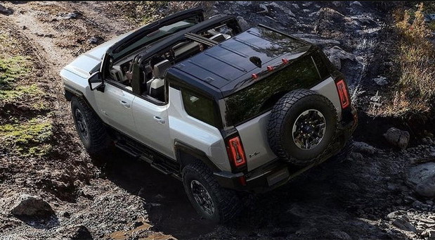 GMC Hummer EV SUV GMC Hummer EV SUV