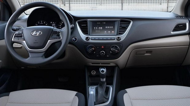 Hyundai Verna facelift Hyundai Verna facelift