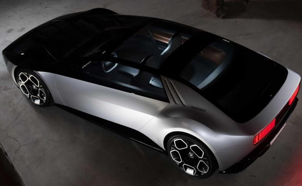 Italdesign Asso di Picche in Movimento