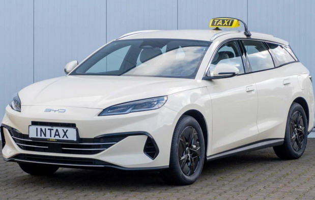 BYD Seal 6 DM-i Touring BYD Seal 6 DM-i Touring