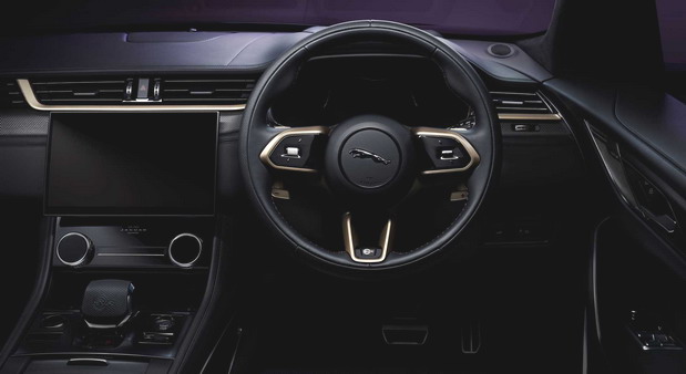 Jaguar F-Pace SVR Edition 1988 Jaguar F-Pace SVR Edition 1988