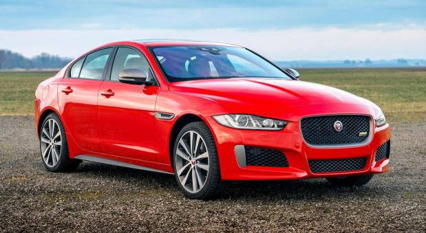 Jaguar XE 300 Sport Jaguar XE 300 Sport