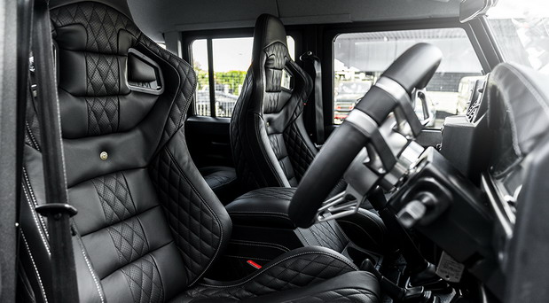 Defender 2.2 TDCI XS 110 Double Cab Pick Up Chelsea Wide Track Defender 2.2 TDCI XS 110 Double Cab Pick Up Chelsea Wide Track