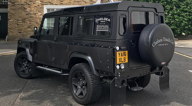 Defender 2.2 TDCI 110 Station Wagon The End Edition Defender 2.2 TDCI 110 Station Wagon The End Edition