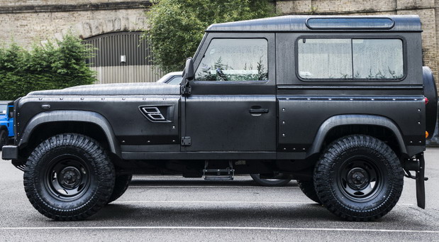 Defender Flying Huntsman 105 Long Nose Defender Flying Huntsman 105 Long Nose