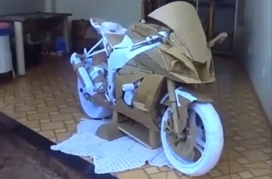 Kawasaki od kartona