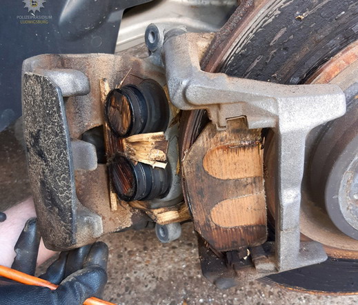 Kočione "pločice" od drveta