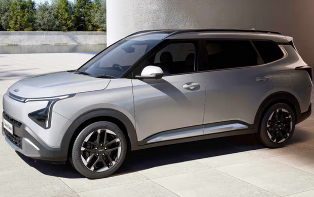 Kia Carens Clavis