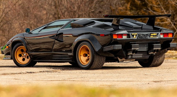Lamborghini Countach LP5000 Quattrovalvole Lamborghini Countach LP5000 Quattrovalvole