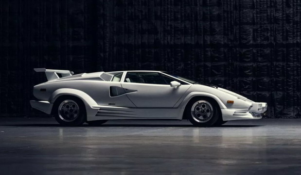 Lamborghini Countach 25th Anniversary