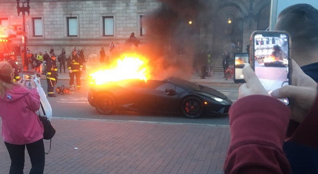 Lamborghini Huracan Performante u plamenu