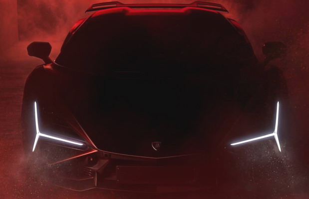 Lamborghini Revuelto SV