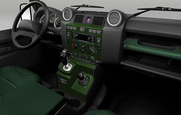 Classic Defender V8 Churchill Edition