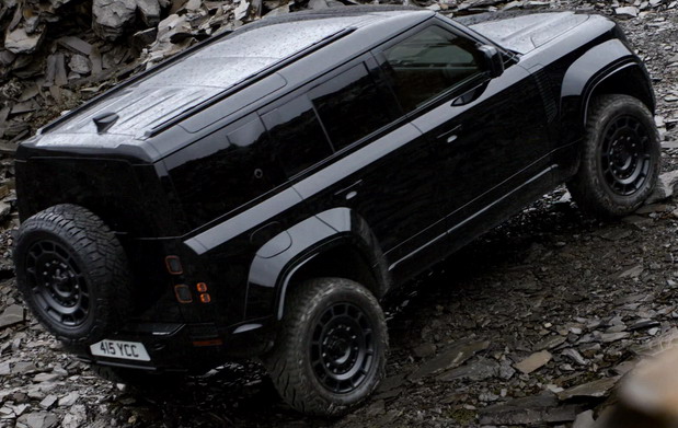 Land Rover Defender OCTA Black Land Rover Defender OCTA Black