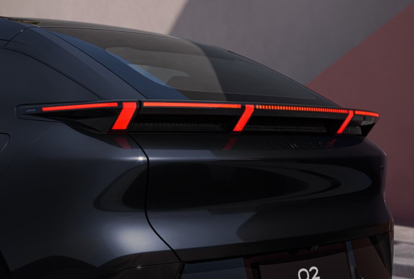 Lynk & Co 02