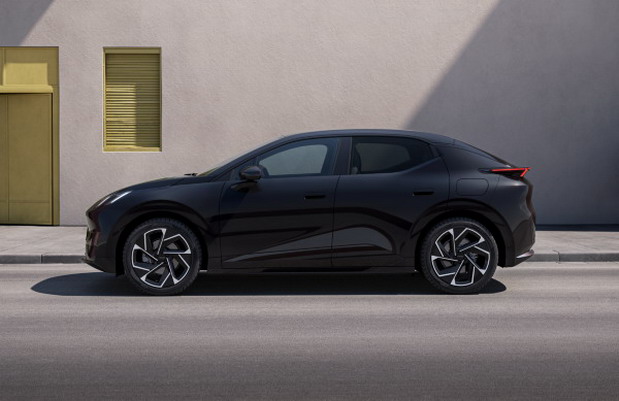 Lynk & Co 02