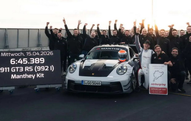 Porsche 911 GT3 RS Manthey Kit