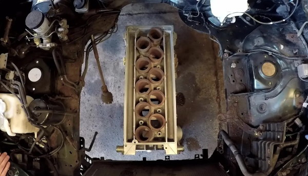 V10 motor za Mazdu MX-5 V10 motor za Mazdu MX-5