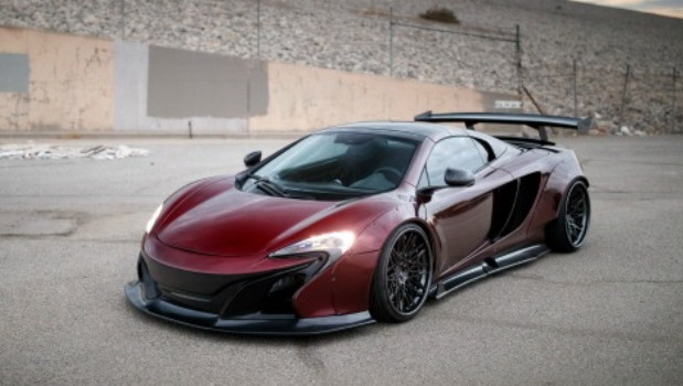 Liberty Walk McLaren 650S