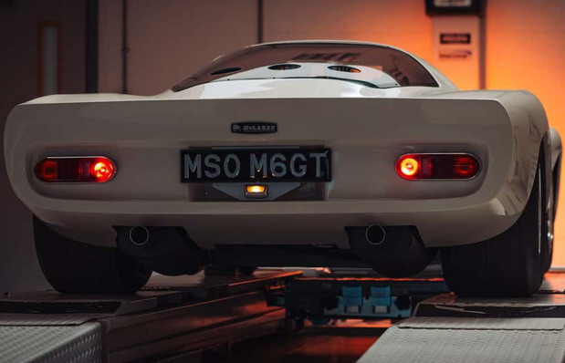McLaren M6GT