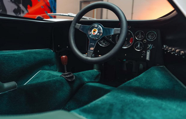 McLaren M6GT