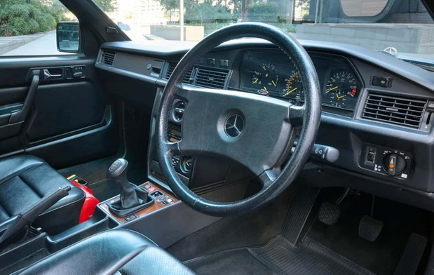 Mercedes-Benz 190 E 2.3-16 Mercedes-Benz 190 E 2.3-16