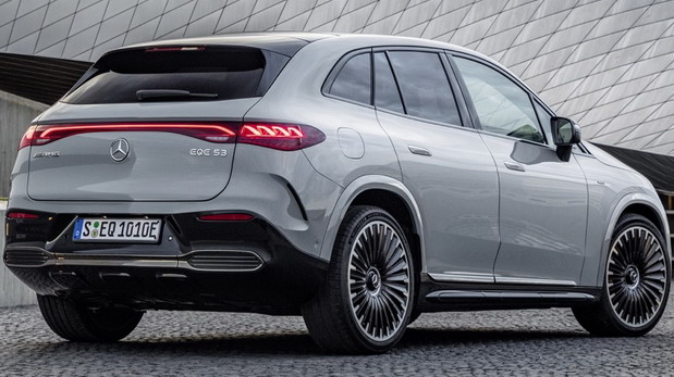 Mercedes-AMG EQE SUV 