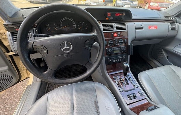 Mercedes E-Klase Mercedes E-Klase