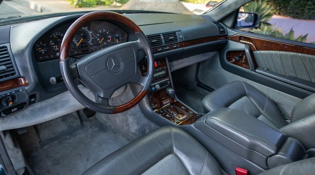 Mercedes-Benz S600